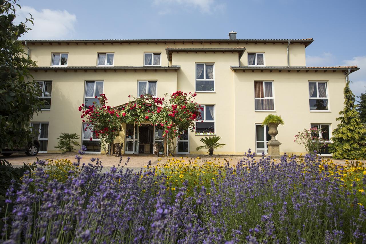 Mediterran Hotel Juwel Karlstein am Main Exteriör bild